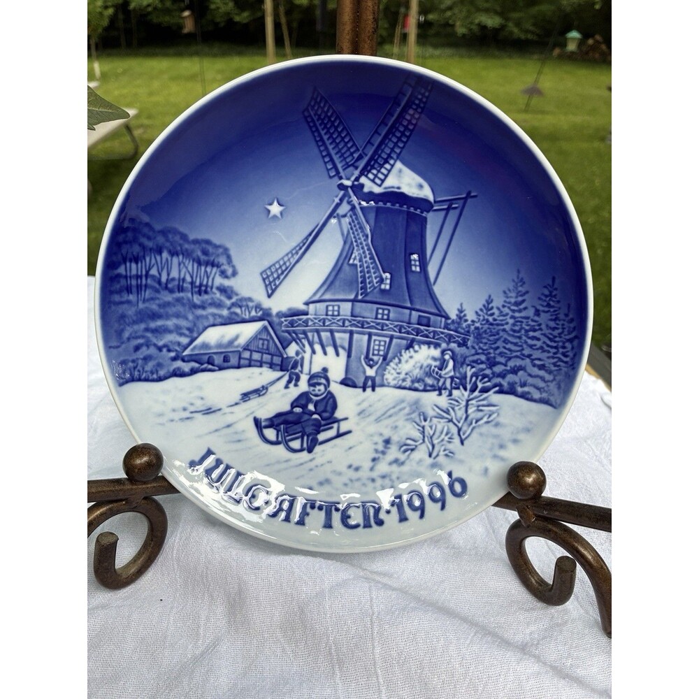 BING AND GRONDAHL Plate Jules-After 1996 Winter At The Old Mill Porcelain